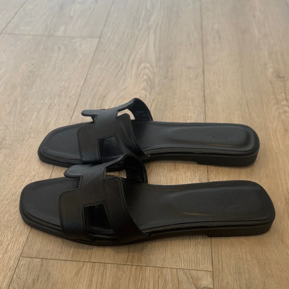 Oran black women’s sandals - Picture 2 of 5